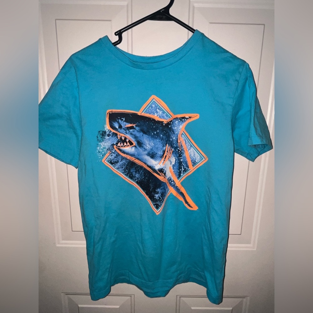 GUC Children’s Place Boy’s Graphic Shark Tee - Size XXL/16